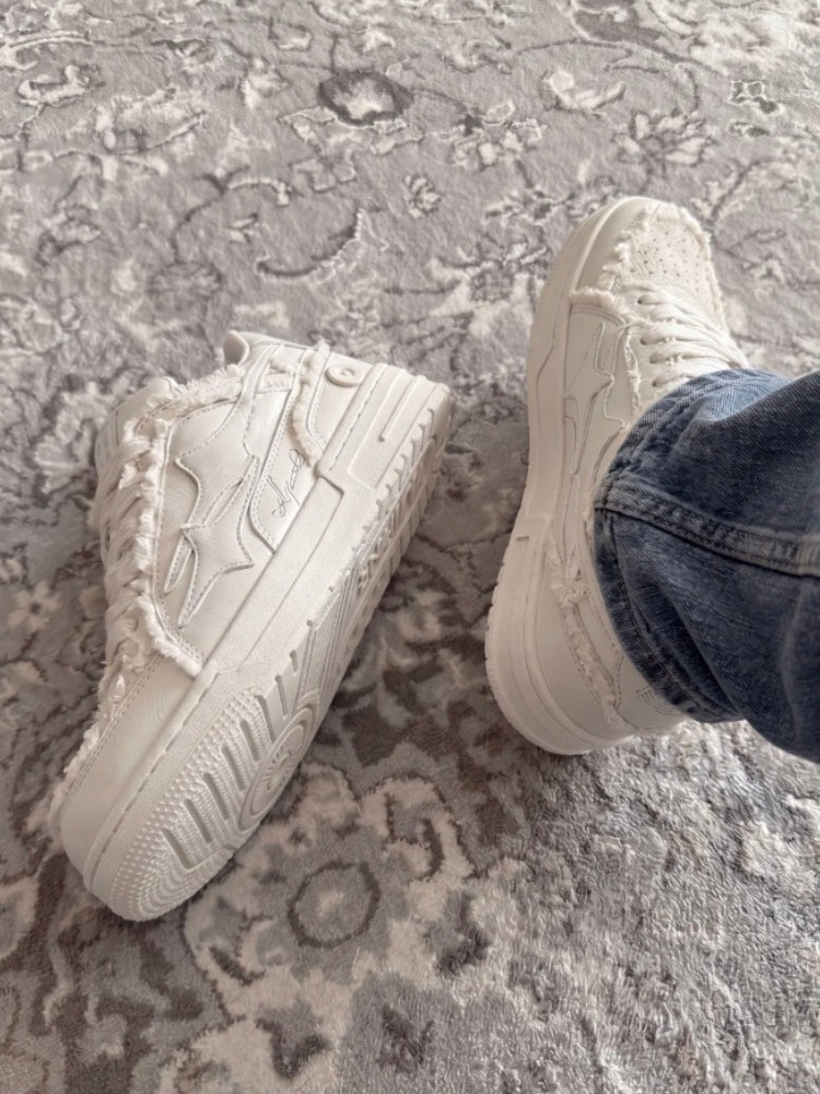 Nyvana Sneakers