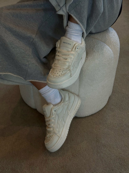 Nyvana Sneakers
