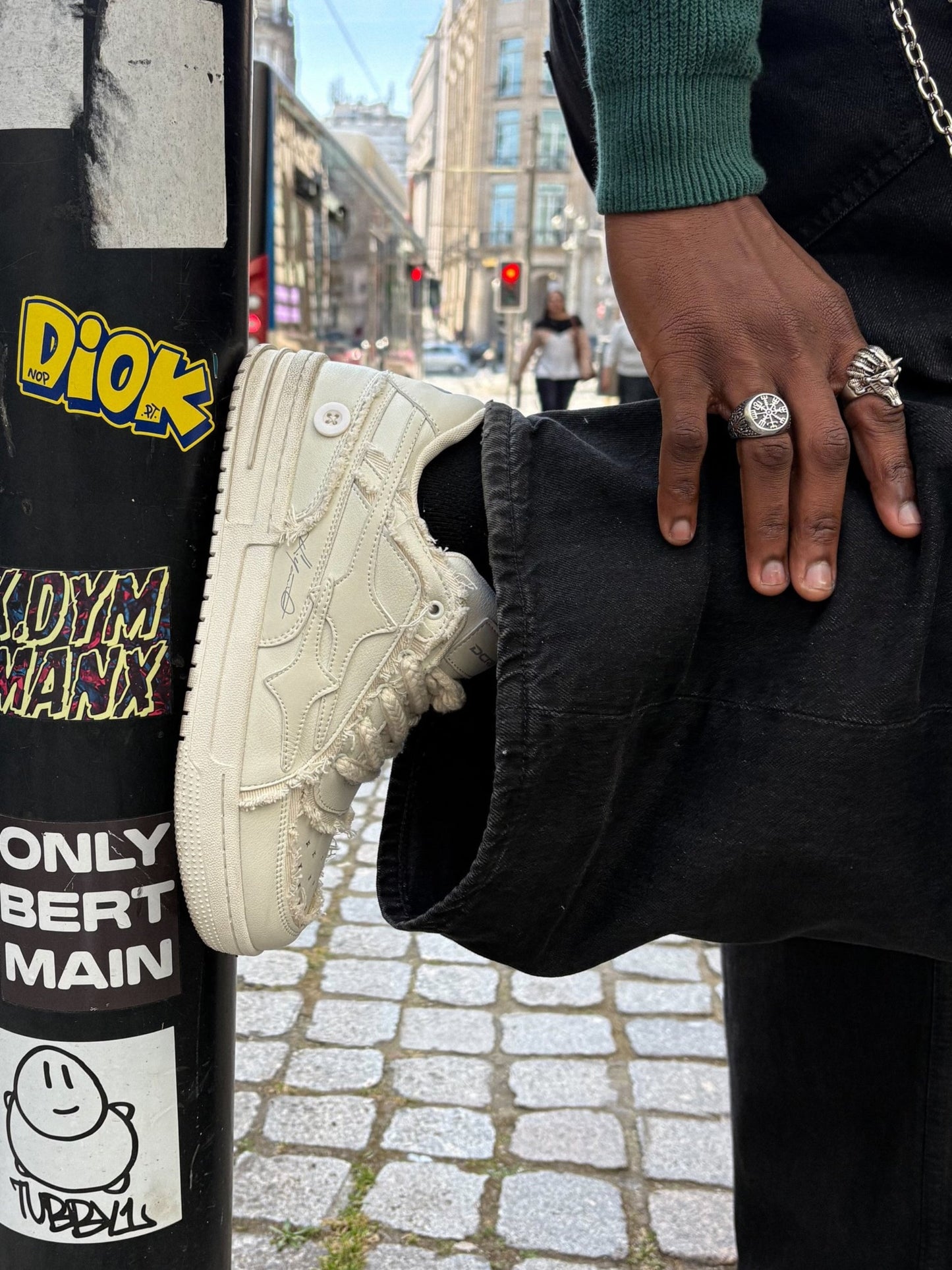 Nyvana Sneakers