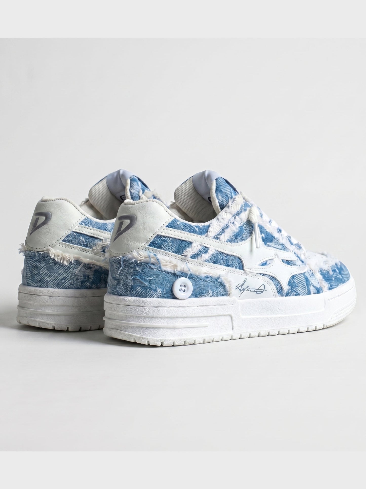 Nyvana Sneakers