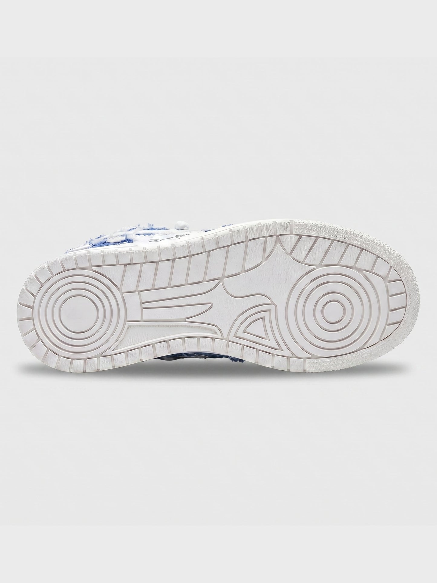 Nyvana Sneakers