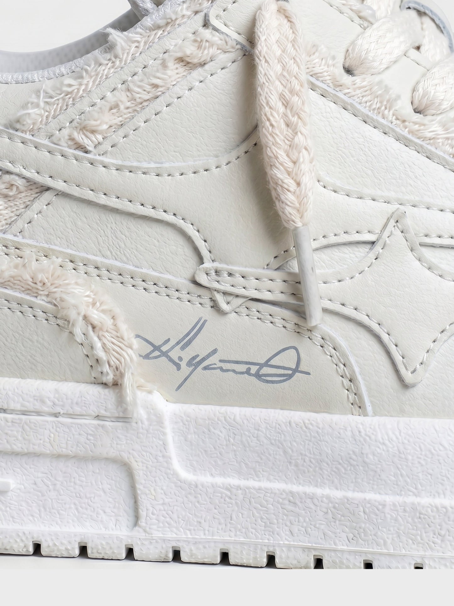 Nyvana Sneakers